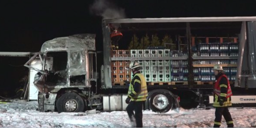 Trucker saves his colleagues from a burning truck