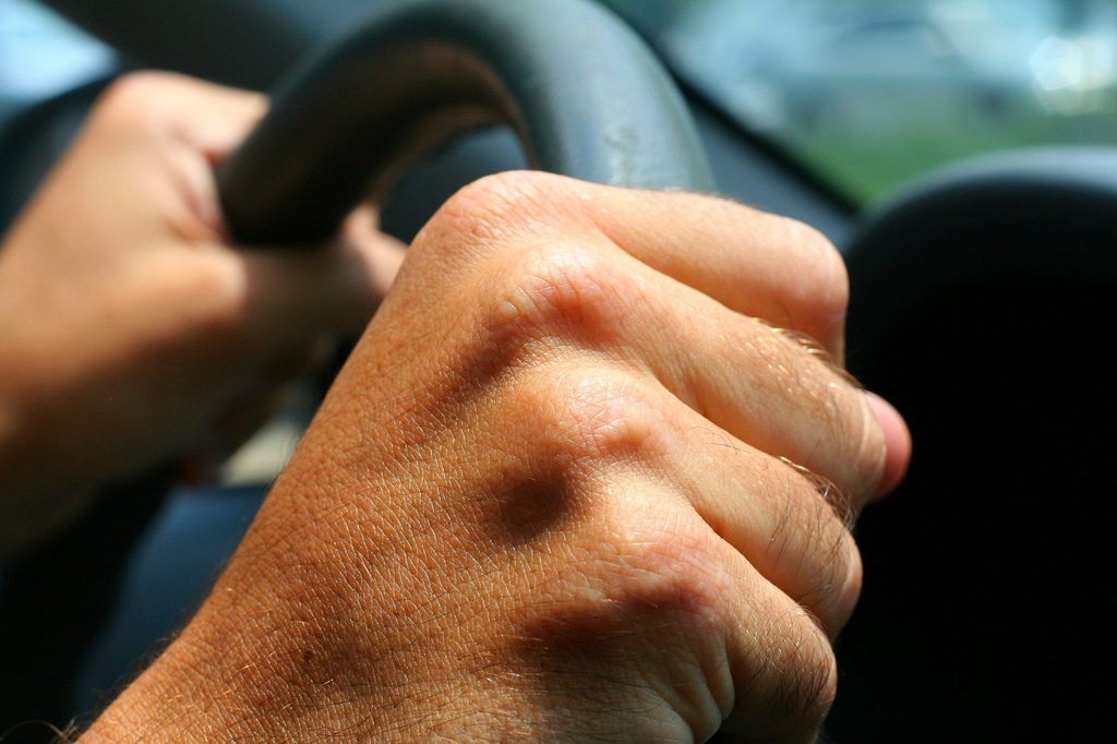 Szwajcarscy truckerzy boją się konkurencji z Europy Wschodniej. Zagraniczni kierowcy pracują za pensje, co “ledwo starczają na przyzwoite życie”