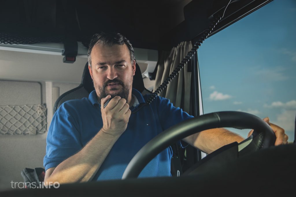 Samochody do własnego użytku jako bonus. Tak firma transportowa chce przyciągnąć truckerów