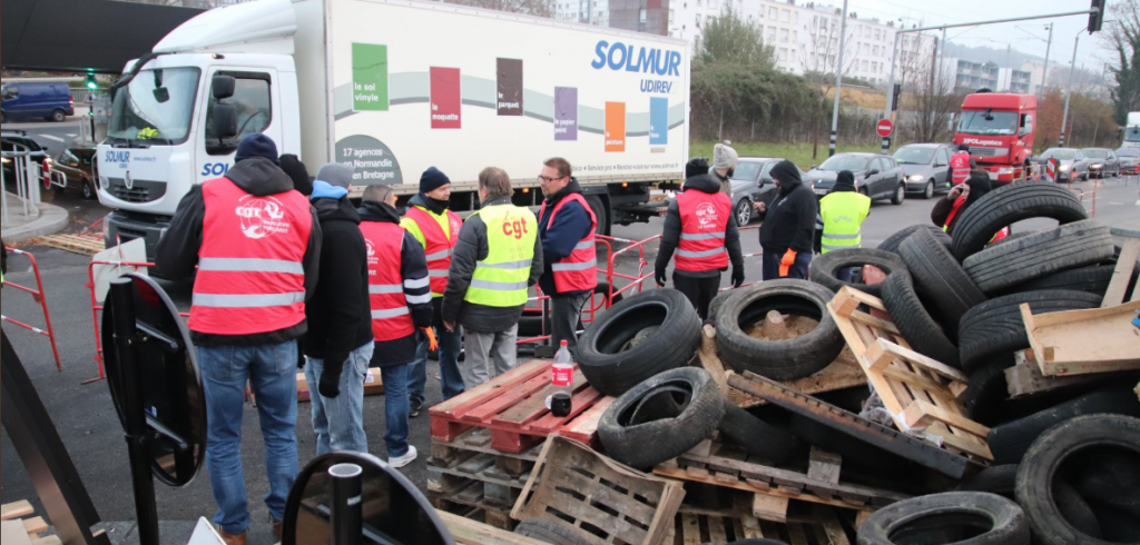 „Żółte kamizelki” zapowiadają sobotnią manifestację w stolicy Francji