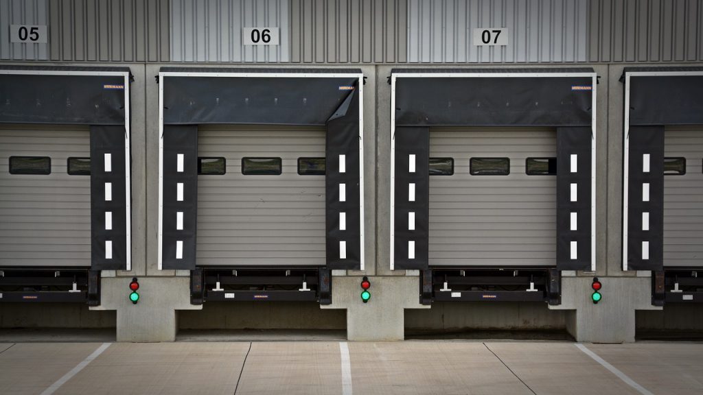 Spanish carriers want to tackle this eternal problem. Will there be a ban on loading for drivers?