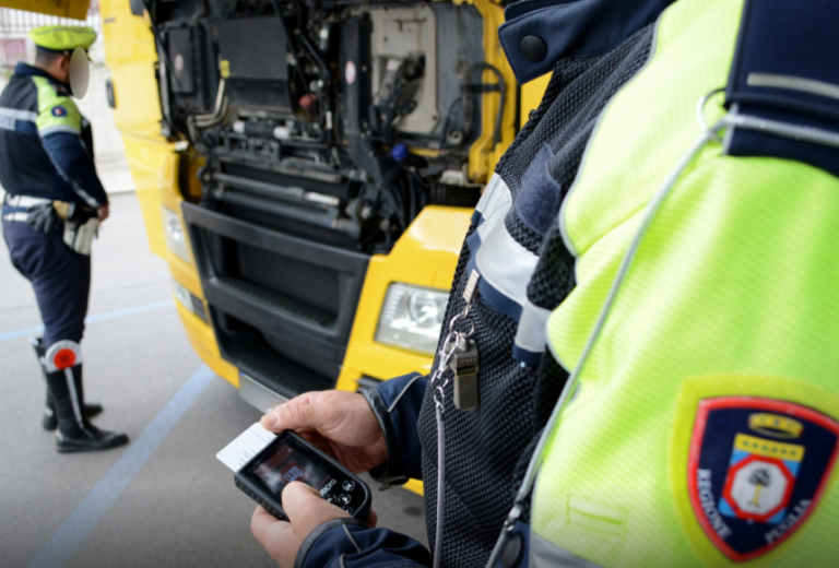 3500 euros and losing your licence: the cost of manipulating the tachograph in Italy.