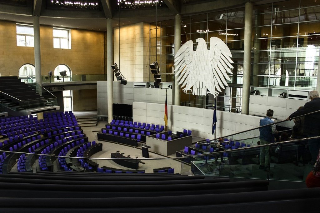 Bundesregierung beschließt Teil-Lockdown