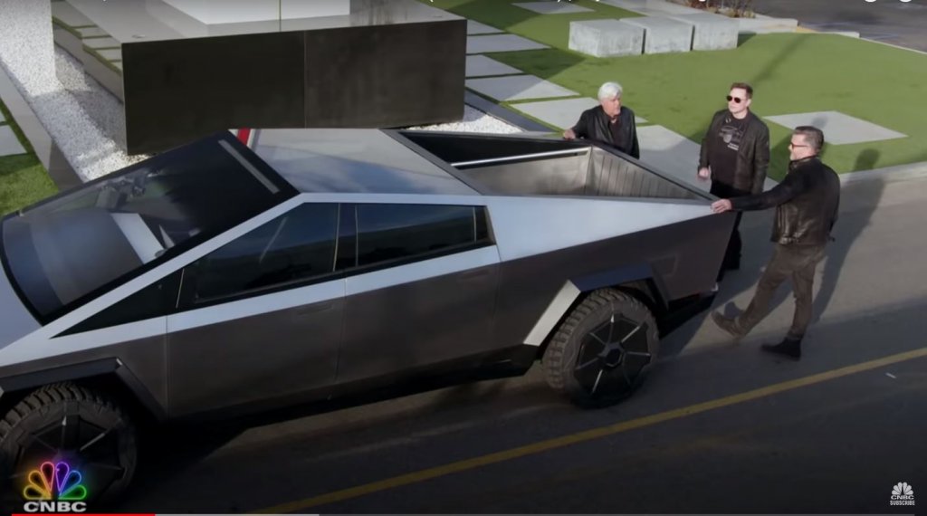 Jay Leno has tested Cybertruck and you must see the result