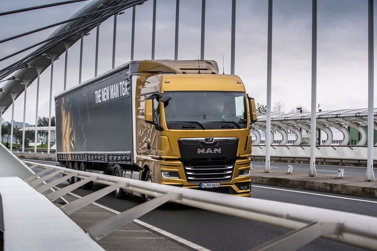 Fuel consumption in the new MAN TGX considerably lower than in the previous  version