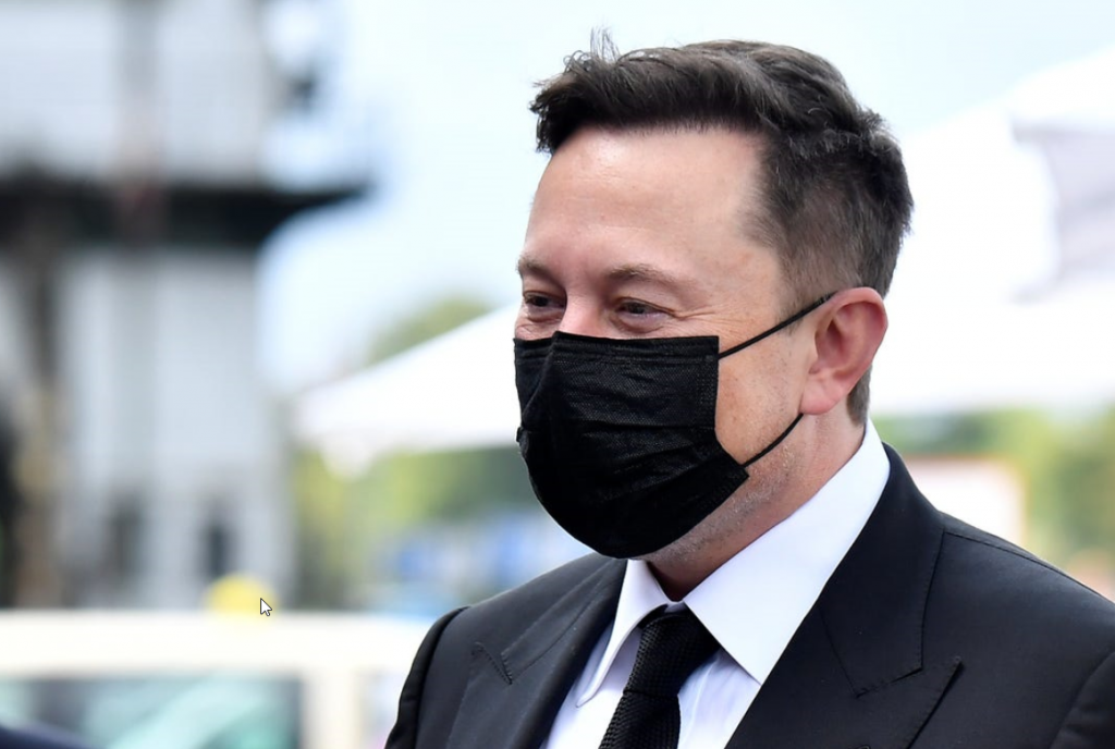 Germania | După ce a cerut scutirea de la interdicțiile de weekend, Elon Musk vine cu noi cereri privind camioanele Tesla