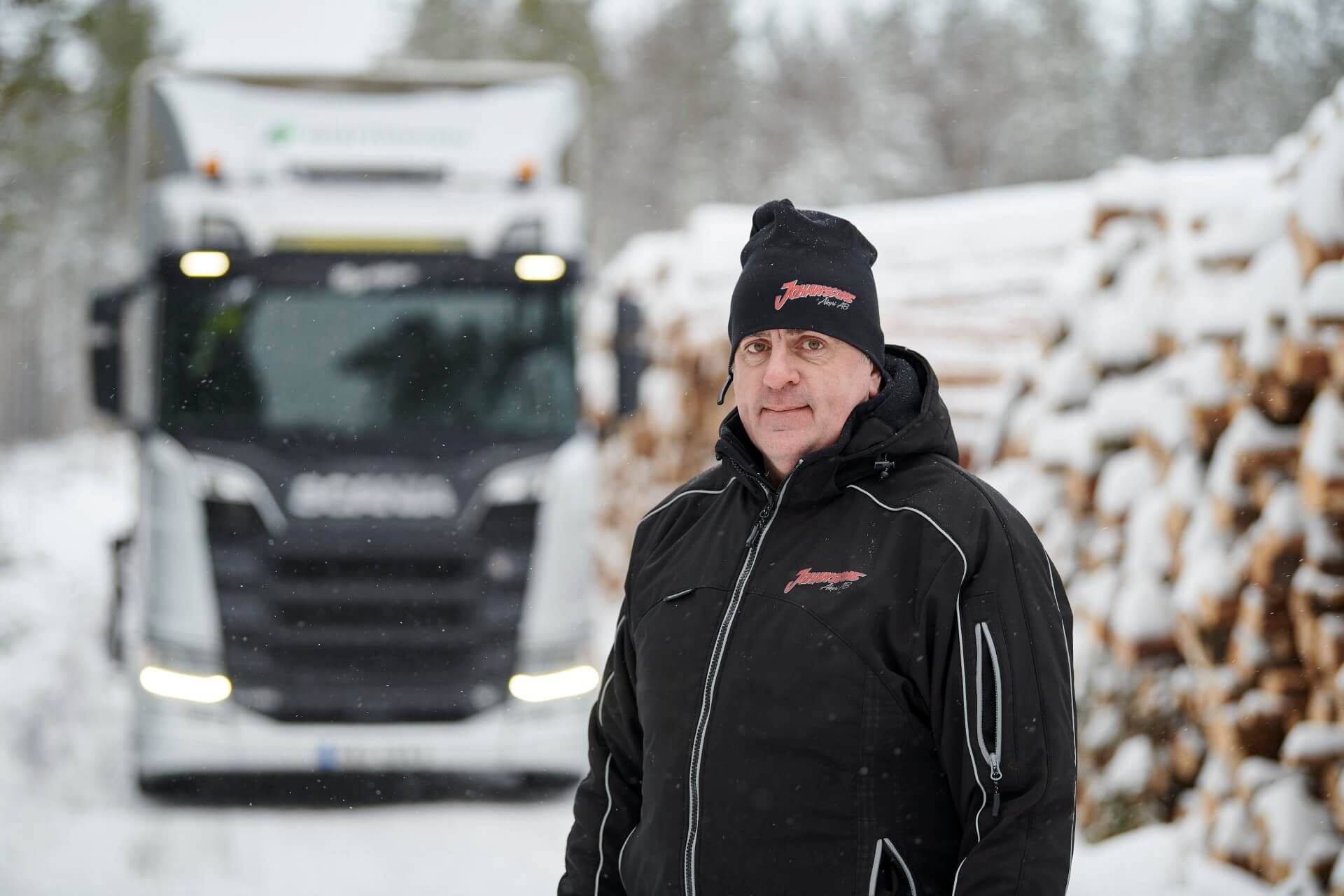2-year-long secret testing of Scania V8 engines in the middle of Swedish forest (video)