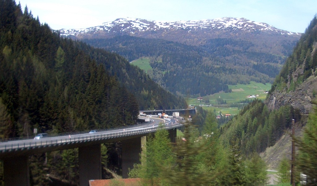 Anger in Italy as Austria introduces Brenner Pass night ban on