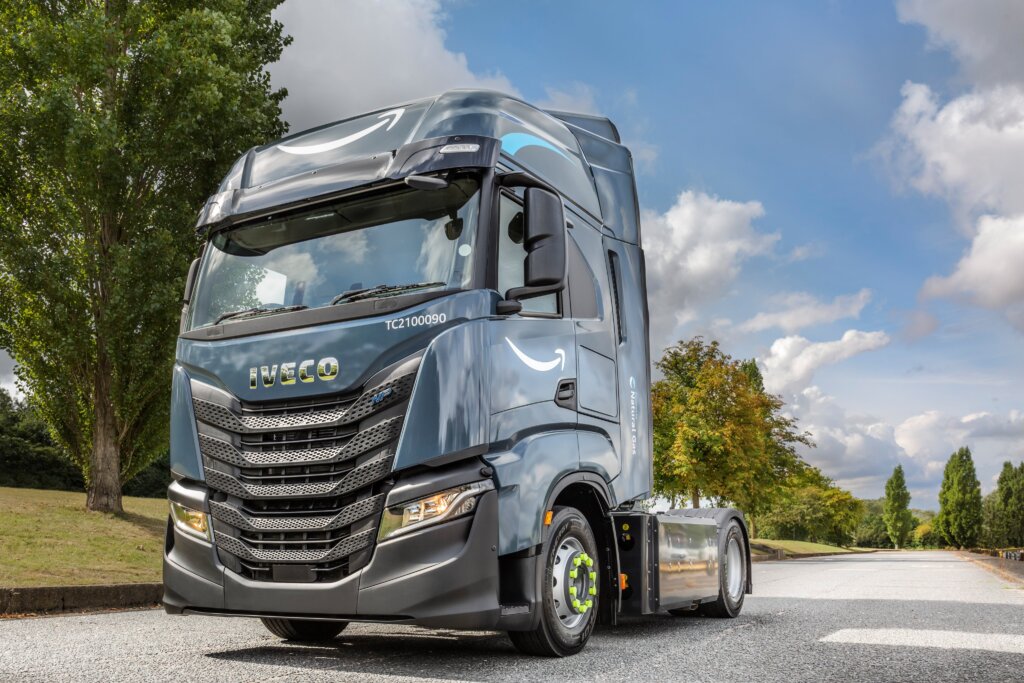 IVECO Großauftrag – Amazon kauft mehr als 1.000 CNG LKW