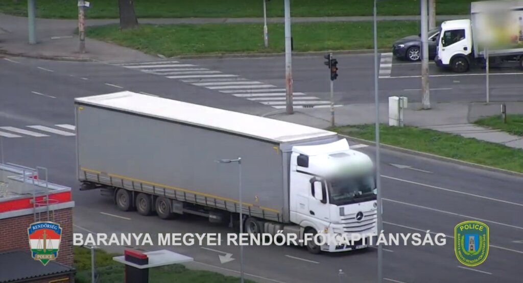 Már drónnal is ellenőrzik a közlekedőket a rendőrök Baranyában (videóval)