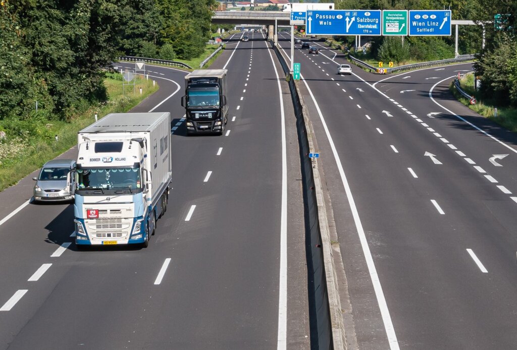 Myto w górę, konkurencyjność w dół. Przewoźnicy biją na alarm