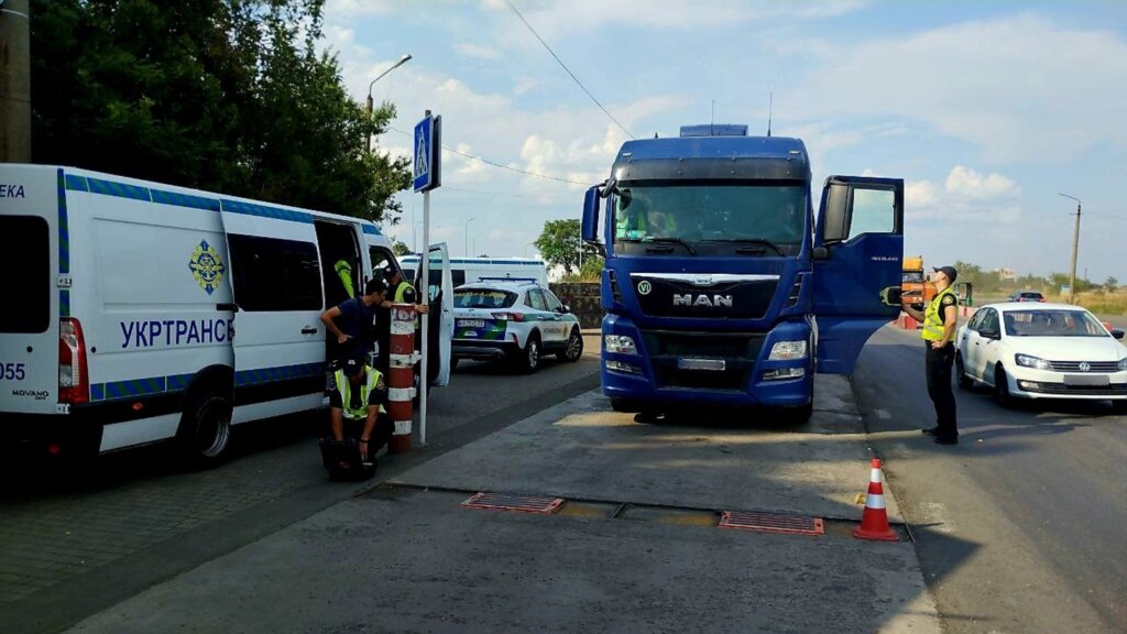 В этой области Украины начались усиленные проверки грузовиков по выявлению перегрузок