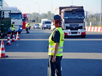 Užsienyje nusižengę vairuotojai neišvengs baudų – mokėti teks Lietuvoje