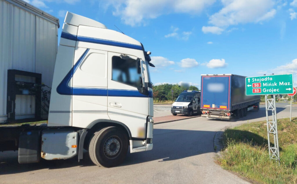 Міжнародні перевезення без дозволів: в Польщі зупинили українські вантажівки