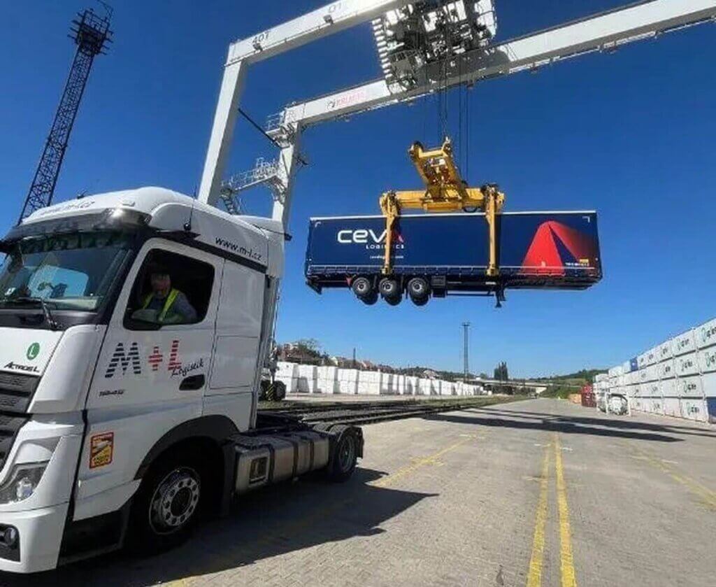 Ceva Logistics розширює інтермодальні перевезення. Нові причепи допоможуть зменшити вуглецевий слід