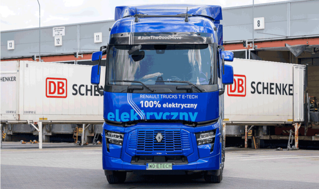 Pełne obciążenie i doładunek na trasie – DB Schenker i Renault ujawniają wyniki testów elektrycznego ciągnika