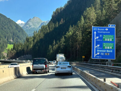Tyrol chce wprowadzić roczny limit ciężarówek w tranzycie. Włosi podsumowują straty spowodowane ogra