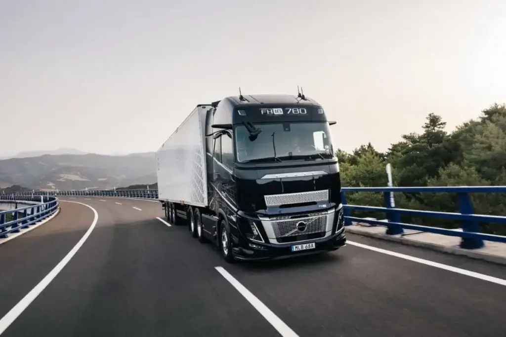 Volvo Trucks becomes market leader in European heavy truck segment