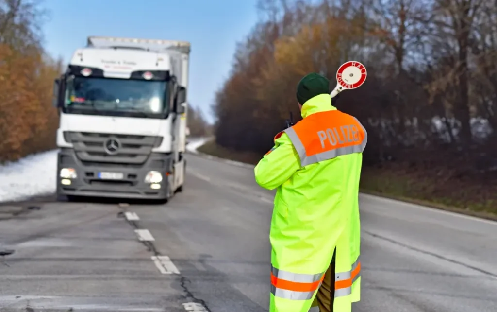 Massive Tacho-Manipulationen bei österreichischem Unternehmen nach Unfall aufgedeckt