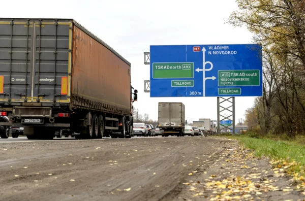 Russia further tightens transport restrictions on European hauliers