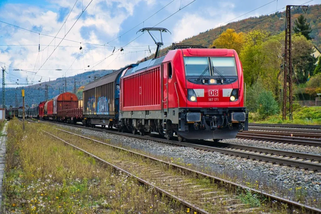 DB Cargo may axe most of its single wagonload operations, cut thousands of jobs