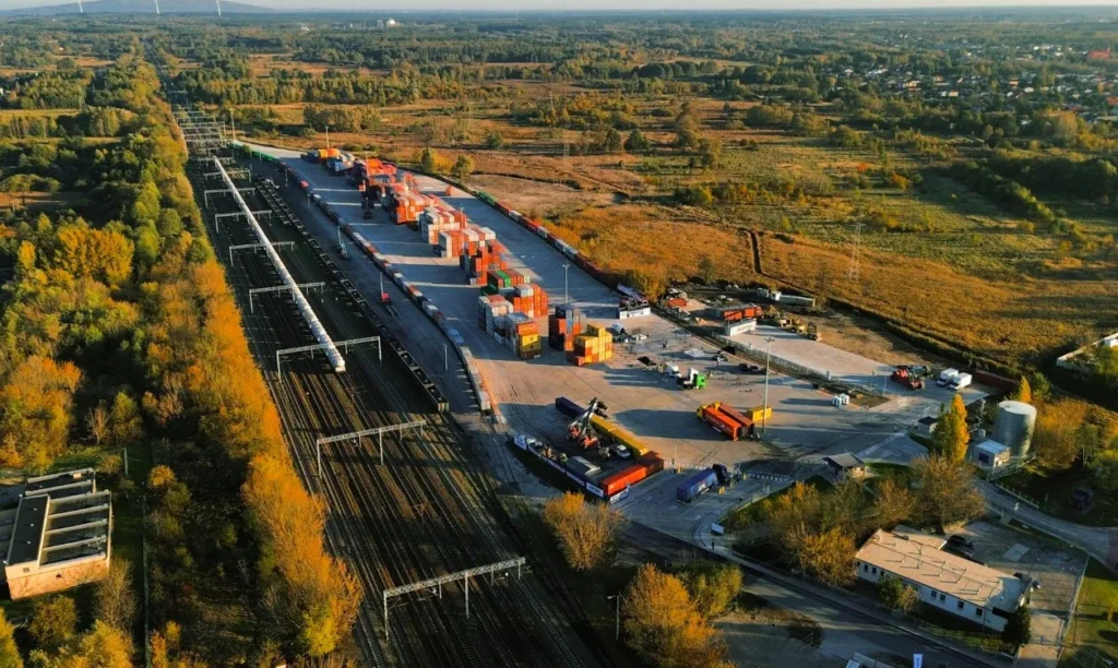 Z Gdyni do Łodzi po torach. Operator intermodalny rozwija sieć połączeń