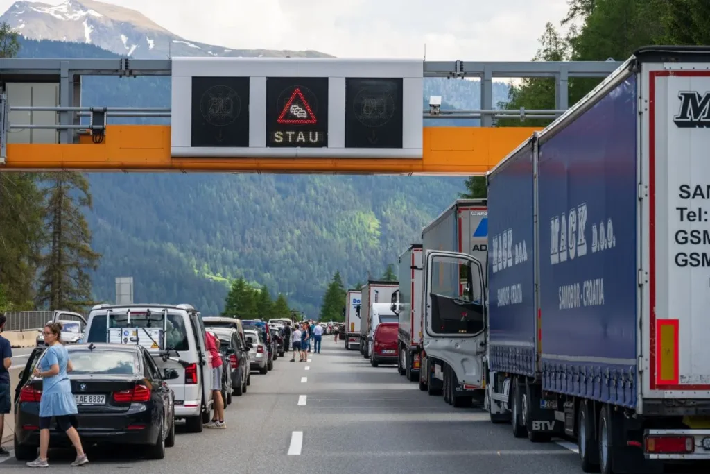 Milliárdos kárt okoznak a Brenner-hágón bevezetett korlátozások