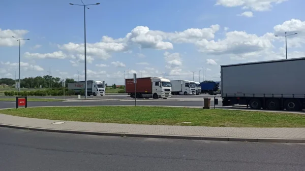 UE alocă milioane de euro pentru parcări de camioane. Sfârșitul parcărilor „sălbatice”?