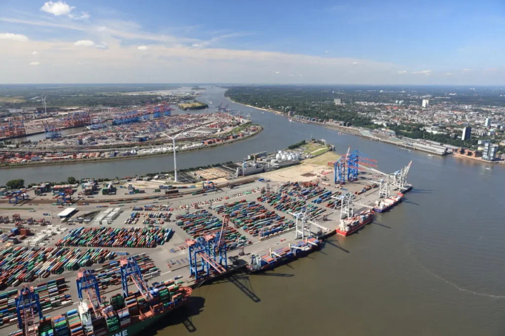 Il porto di Amburgo si modernizzerà con un investimento da 1,1 miliardi di euro