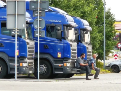 Divieti estivi per i camion in Europa nel 2025