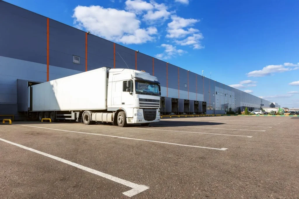 Europäischer Transportmarkt im Schatten globaler Spannungen. Investoren vorsichtig, aber Transaktionswert steigt