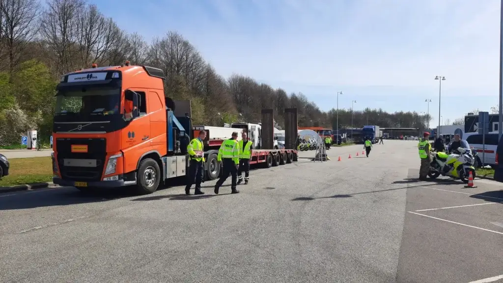 Mandaty za nieopłacone myto pod lupą policji. Przewoźnicy muszą składać nowe odwołania