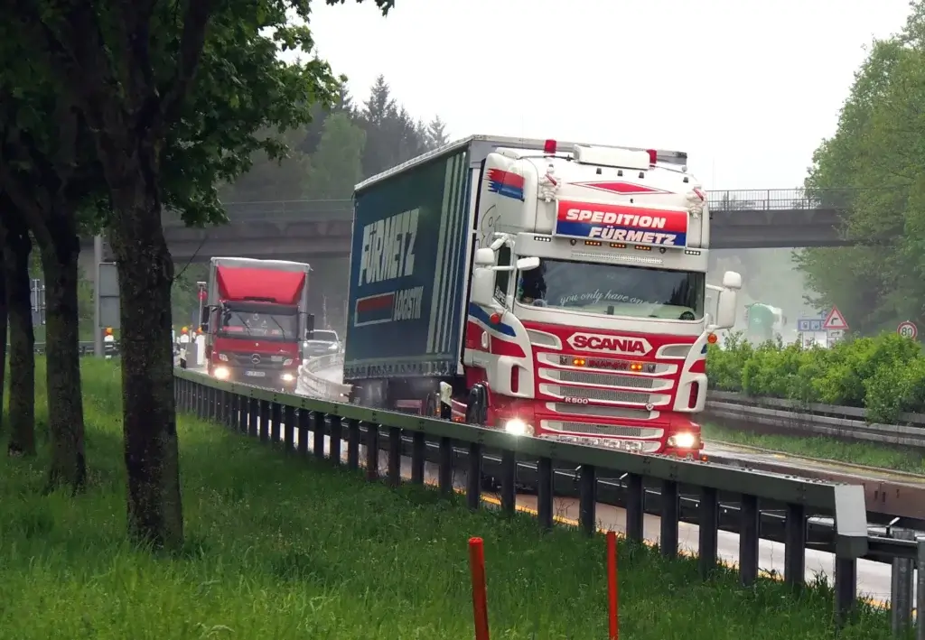 Pokyčiai greitkelyje A12 prie sienos su Lenkija – vokiečiai tikisi sumažinti sunkvežimių sukeliamas spūstis