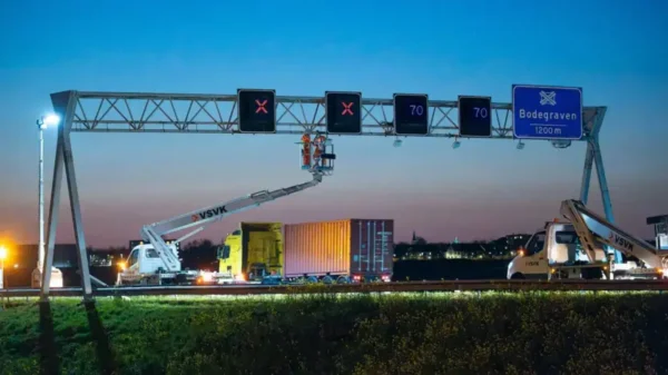 Hollandia kilométerdíjra vált júliustól: így kerülhetők el a bírságok (GYIK)
