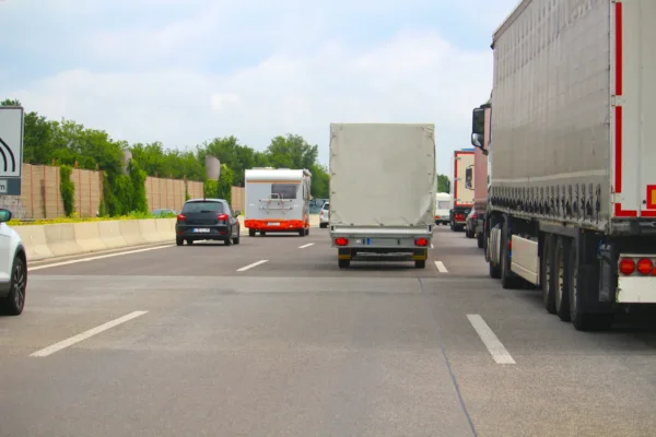 España impulsa una nueva era digital para el transporte por carretera con un Real Decreto sobre sist