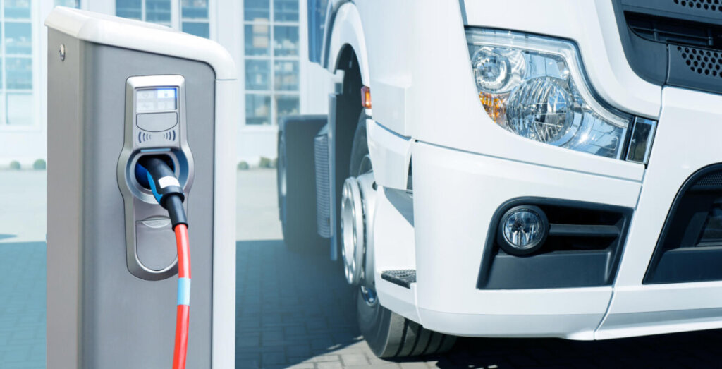 DKV’s new e-truck card tackles public charging access but pricing remains unclear