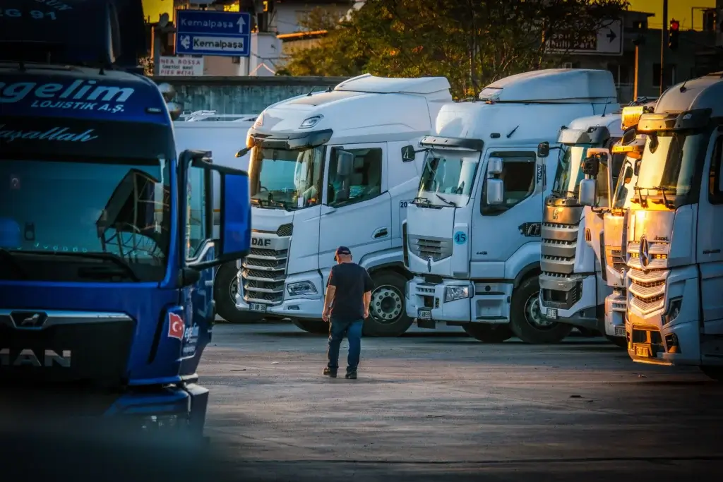 110,000 UK lorry drivers let key card expire and they may not return