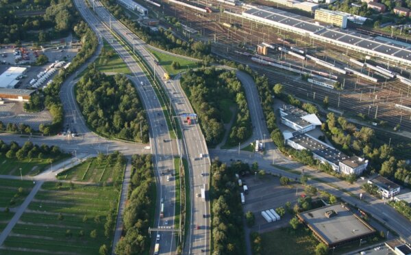 Hamburg vor dem Verkehrschaos: Elbtunnel und Köhlbrandbrücke gleichzeitig dicht