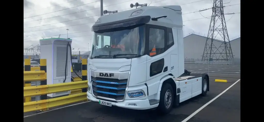 Diesel-cost electric HGV trials offered at Southampton port