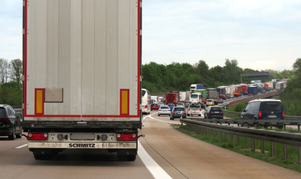 Blocaj în Rhein-Main: întârzieri tot mai mari pentru transportul rutier de marfă