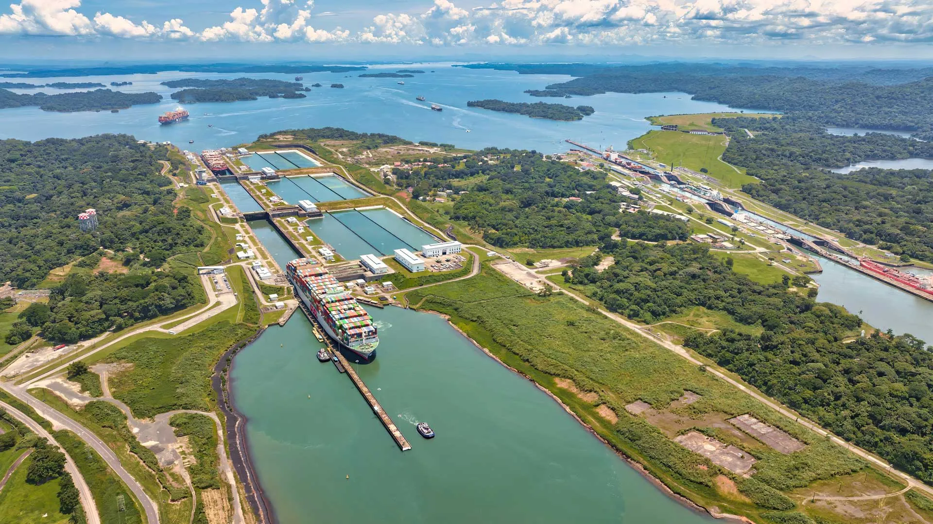 El Canal de Panamá reduce de nuevo el calado para los buques Neopanamax ante el riesgo de El Niño