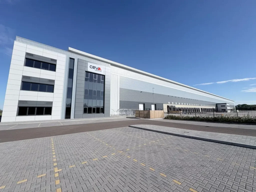 CEVA va lancer un méga site e-commerce à Derby et recruter 300 personnes