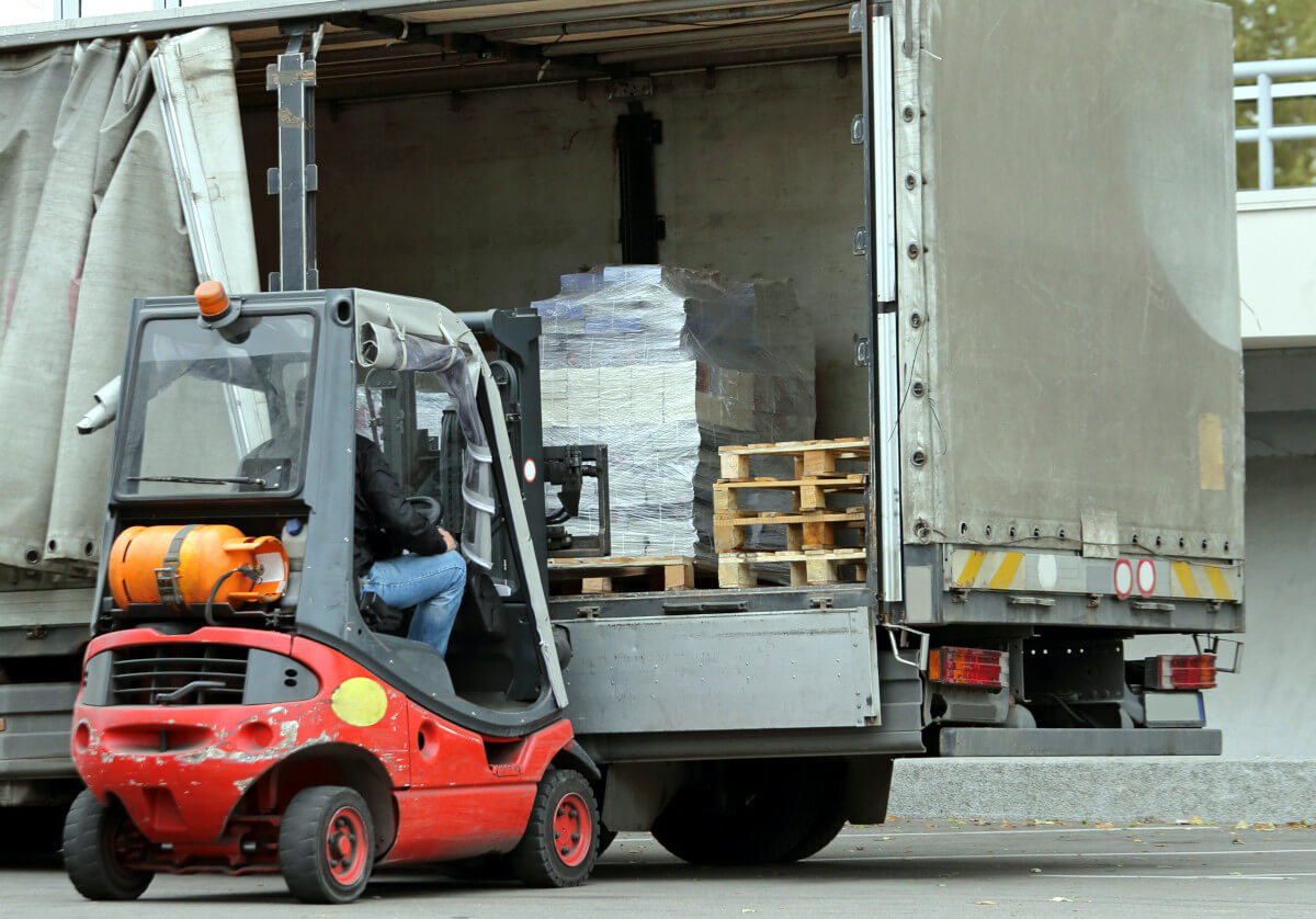 Un GPS destapa a falsos transportistas: tres detenidos en Colonia