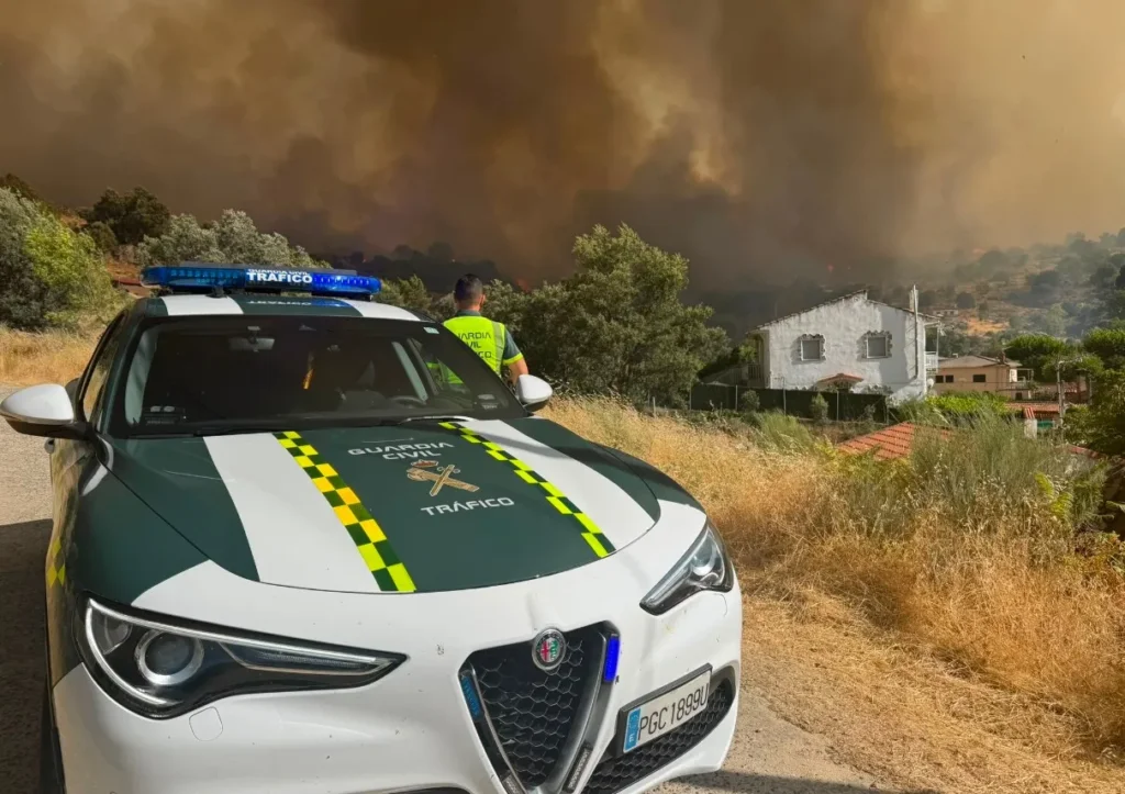 Los incendios complican el corredor Francia–España: cortes en la A63 y desvíos en marcha