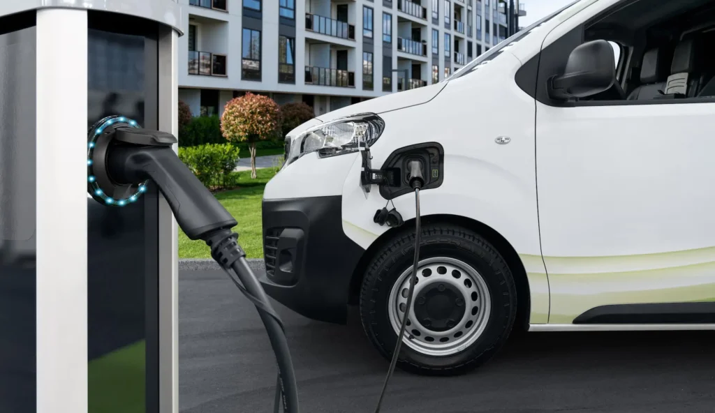 CATL presenta Tectrans II: ricarica all’80% in meno di sette minuti per i van elettrici