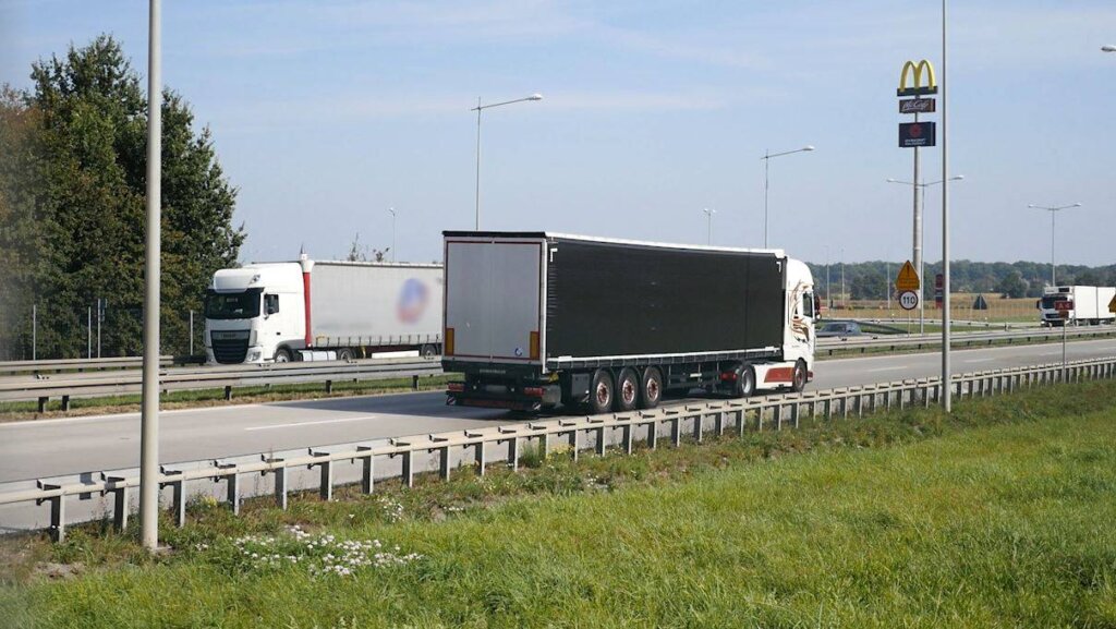 EU countries push for a softer ETS overhaul, with transport in focus