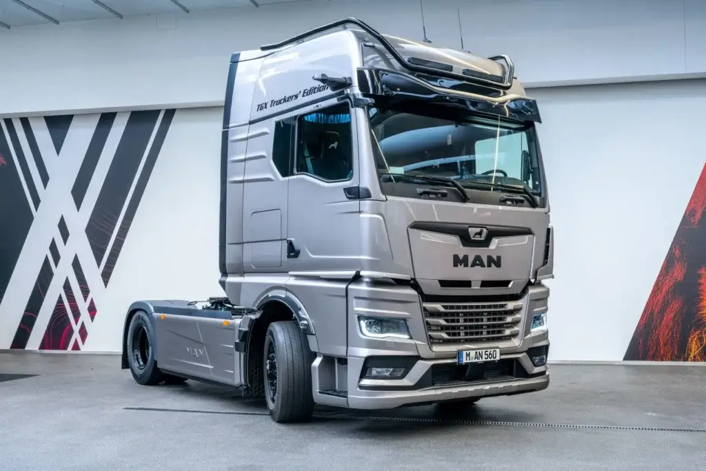 MAN TGX Truckers’ Edition tractor unit with black trim and GX cab