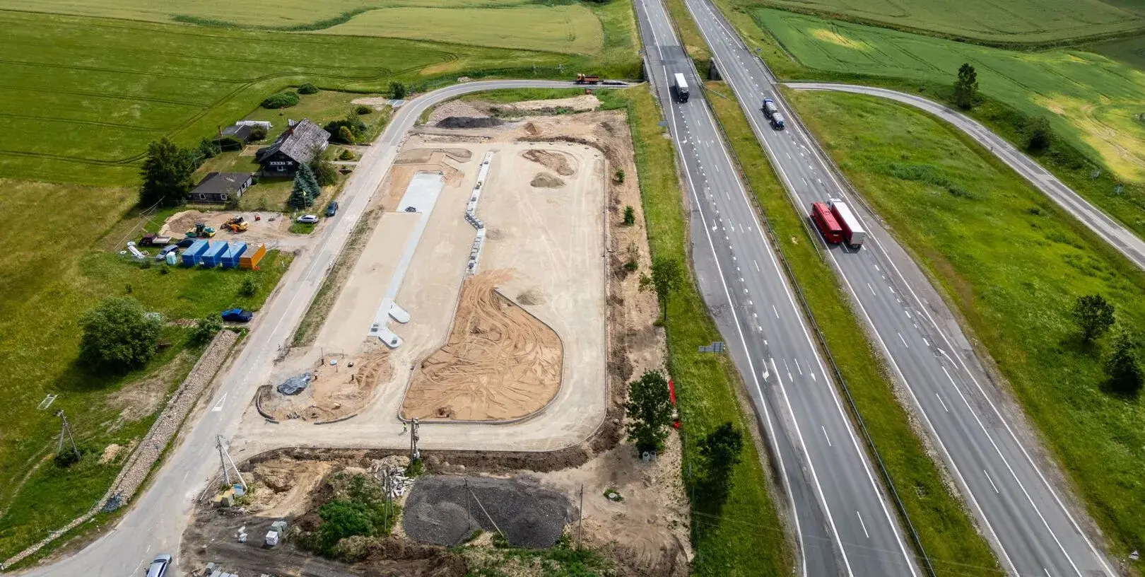 Ties Ariogala modernizuojama poilsio aikštelė: daugiau patogumų vilkikų vairuotojams