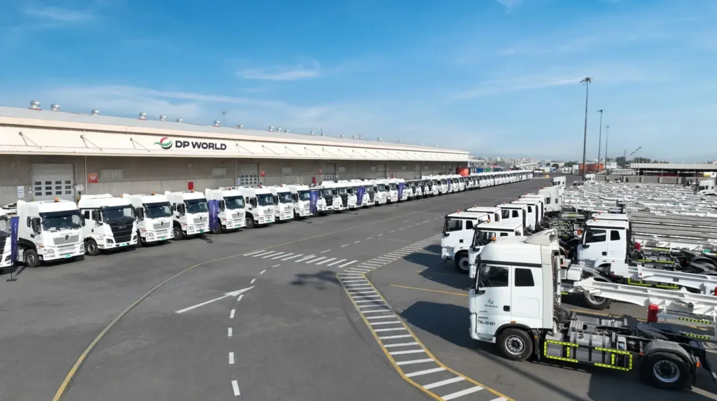 DP World zwiększa flotę w Zatoce Perskiej. 700 nowych ciężarówek wzmocni transport lądowy