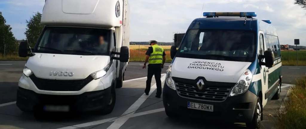 Tachograful inteligent scoate la iveală abateri grave: șofer român, peste 16 ore la volan